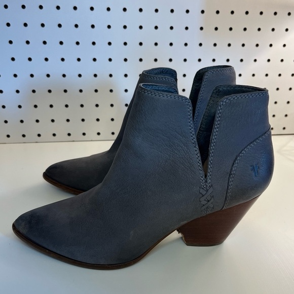 Frye Reina Gray Leather Cut Out Bootie - Picture 12 of 16